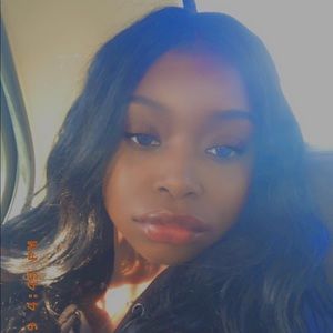 Meet your Posher, Lea